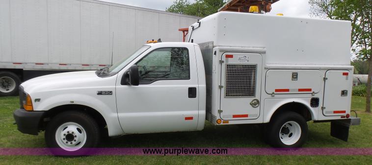 image for item L2001 2000 Ford F350 Super Duty service truck