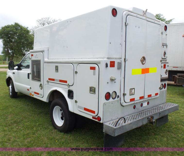 image for item L2001 2000 Ford F350 Super Duty service truck