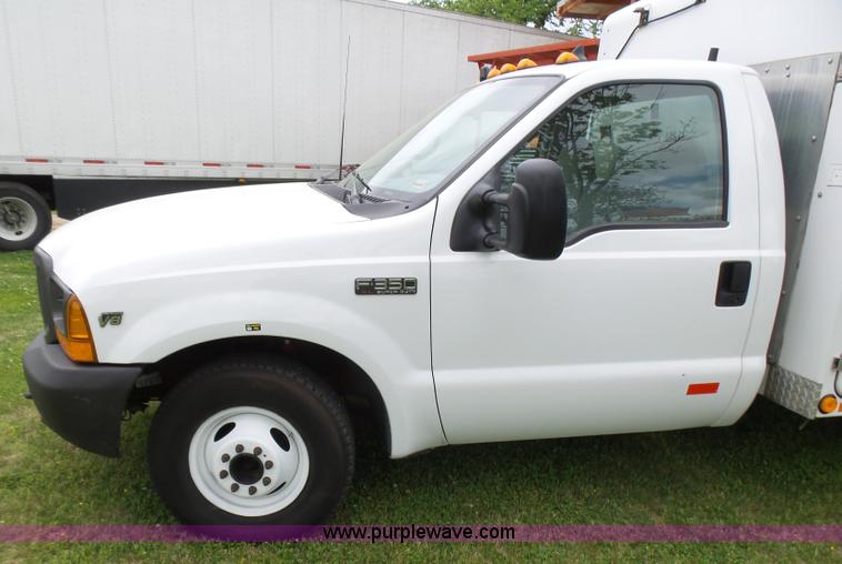 image for item L2001 2000 Ford F350 Super Duty service truck