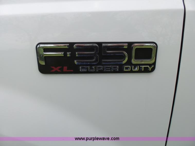 image for item L2001 2000 Ford F350 Super Duty service truck