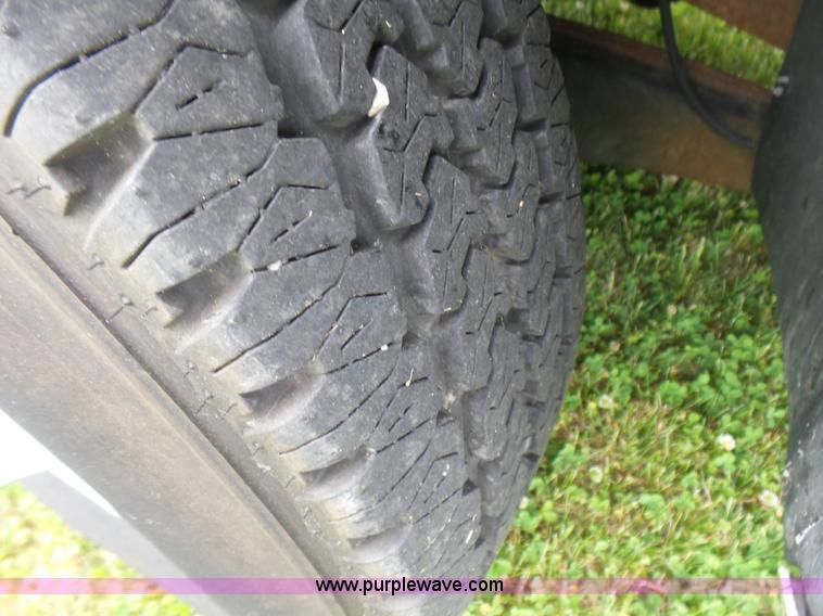 image for item L2001 2000 Ford F350 Super Duty service truck