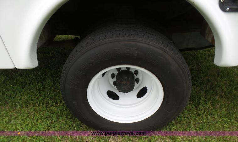image for item L2001 2000 Ford F350 Super Duty service truck