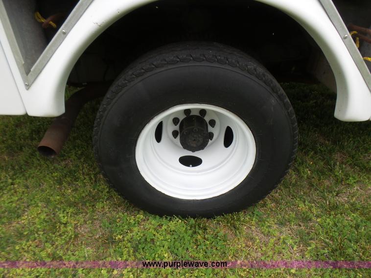 image for item L2001 2000 Ford F350 Super Duty service truck