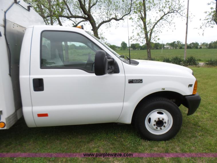 image for item L2001 2000 Ford F350 Super Duty service truck