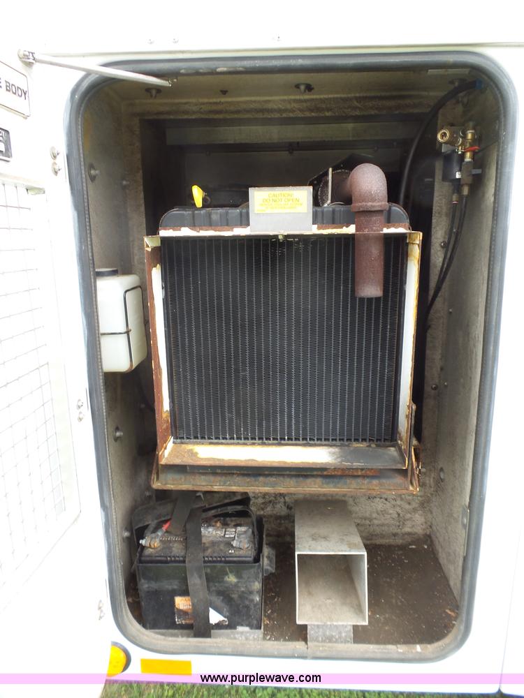 image for item L2001 2000 Ford F350 Super Duty service truck