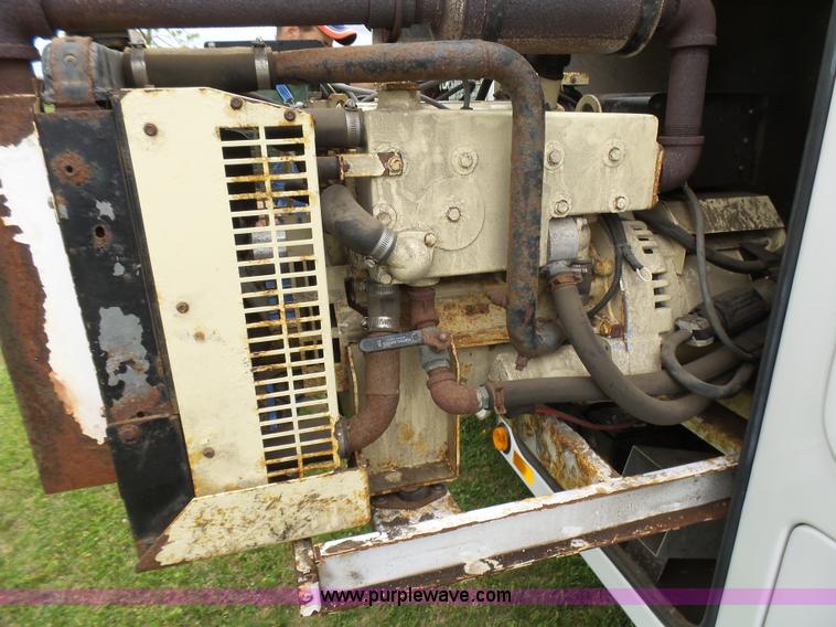 image for item L2001 2000 Ford F350 Super Duty service truck