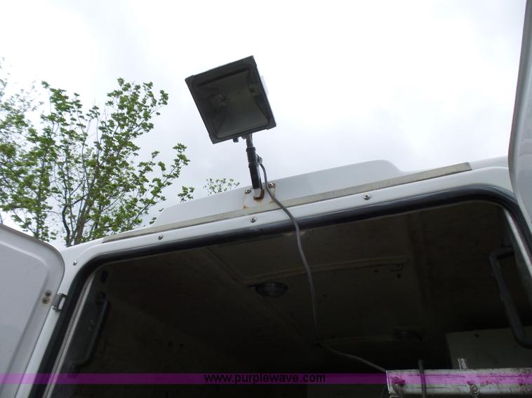 image for item L2001 2000 Ford F350 Super Duty service truck