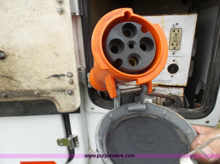 image for item L2001 2000 Ford F350 Super Duty service truck