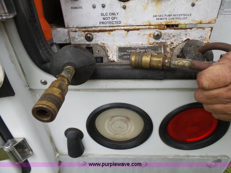 image for item L2001 2000 Ford F350 Super Duty service truck