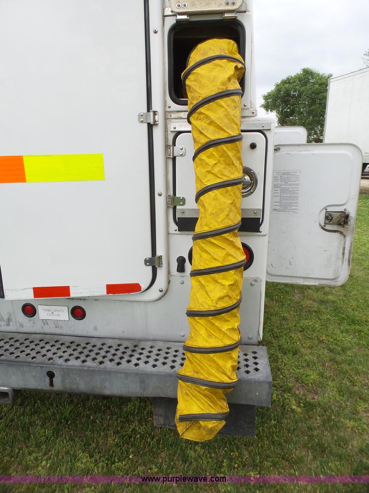 image for item L2001 2000 Ford F350 Super Duty service truck