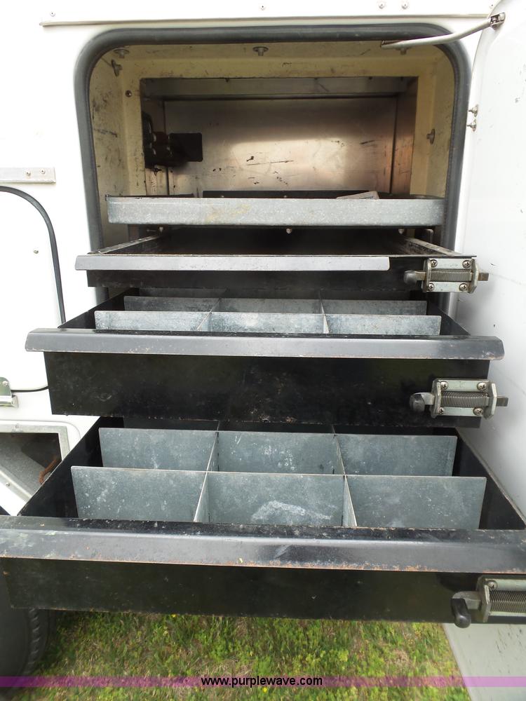 image for item L2001 2000 Ford F350 Super Duty service truck