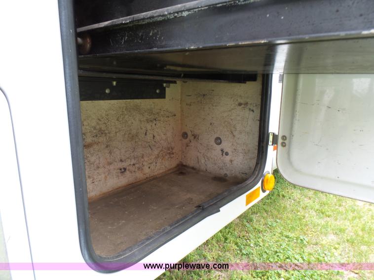 image for item L2001 2000 Ford F350 Super Duty service truck