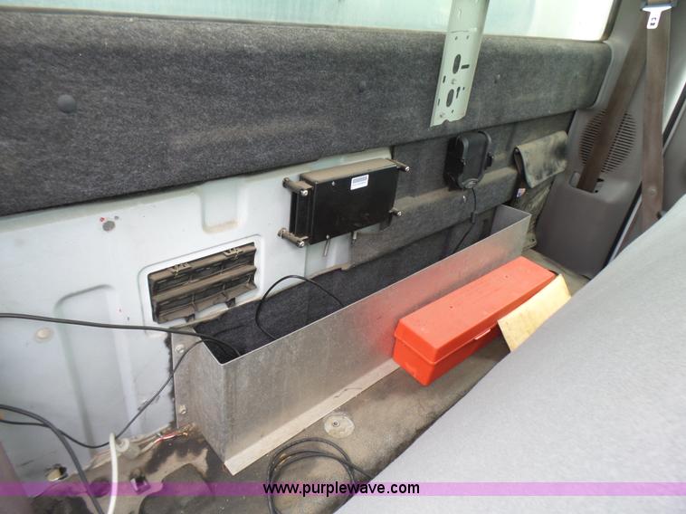 image for item L2001 2000 Ford F350 Super Duty service truck