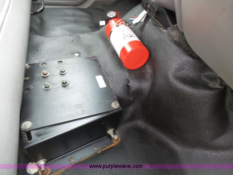 image for item L2001 2000 Ford F350 Super Duty service truck