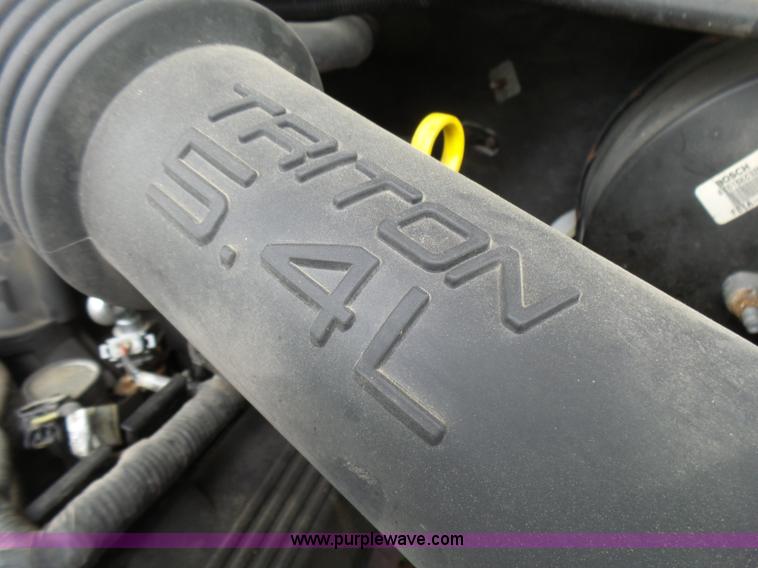 image for item L2001 2000 Ford F350 Super Duty service truck