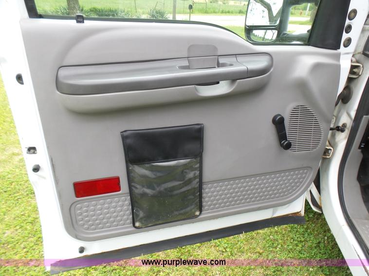 image for item L2001 2000 Ford F350 Super Duty service truck