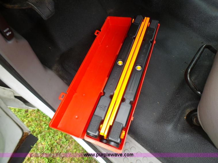 image for item L2001 2000 Ford F350 Super Duty service truck