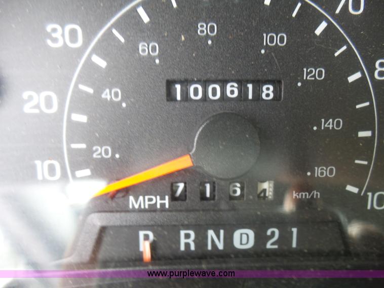 image for item L2001 2000 Ford F350 Super Duty service truck