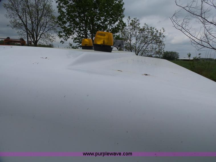 image for item L2001 2000 Ford F350 Super Duty service truck