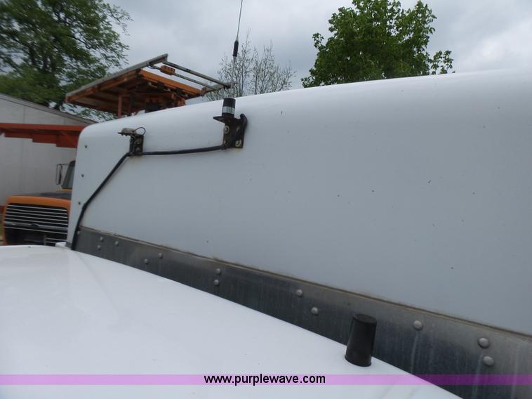 image for item L2001 2000 Ford F350 Super Duty service truck