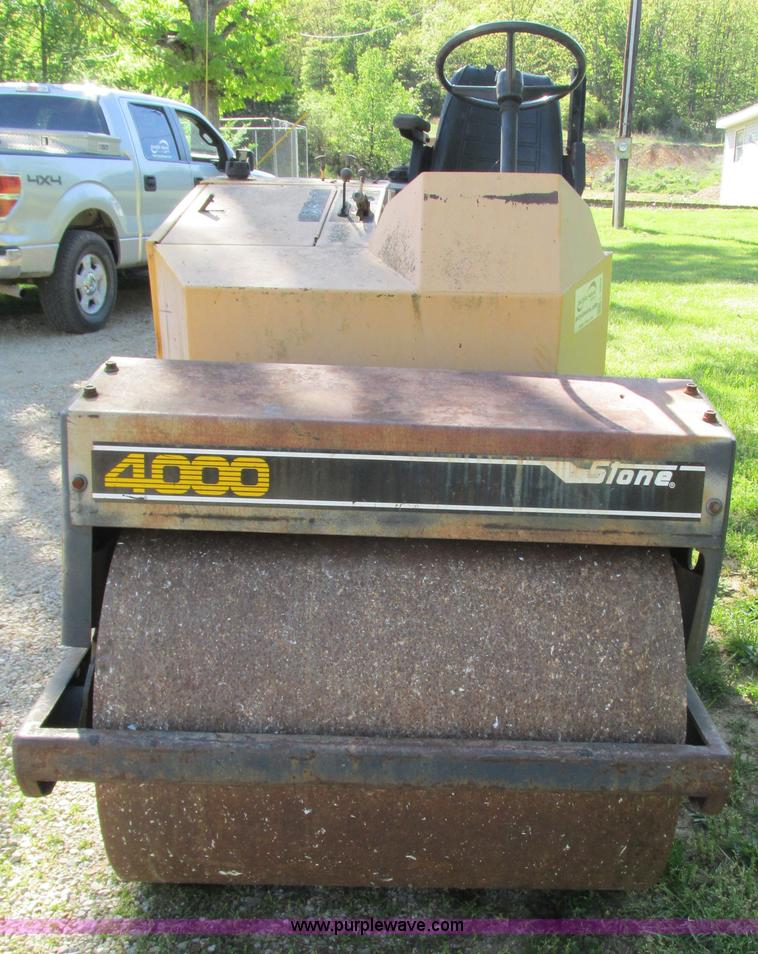 image for item L2004 Stone AVR4000 double drum roller