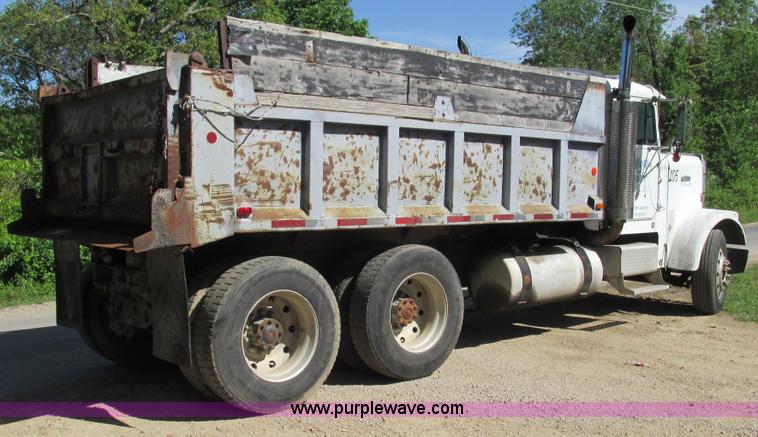 image for item L2005 1987 Freightliner FLC-64T dump truck