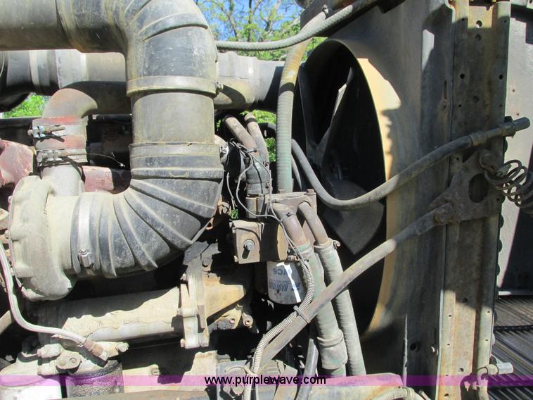 image for item L2005 1987 Freightliner FLC-64T dump truck