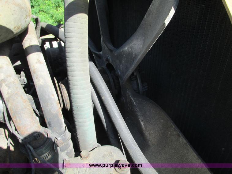 image for item L2005 1987 Freightliner FLC-64T dump truck