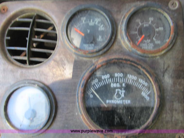 image for item L2005 1987 Freightliner FLC-64T dump truck