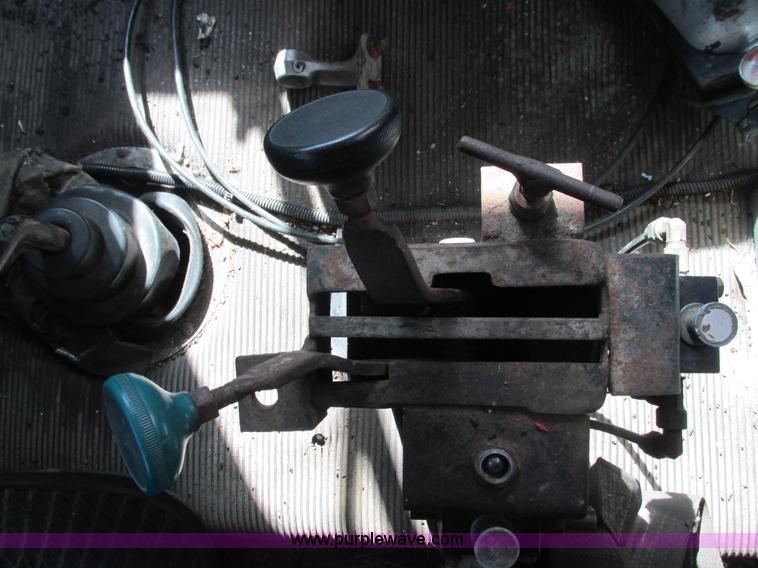 image for item L2005 1987 Freightliner FLC-64T dump truck