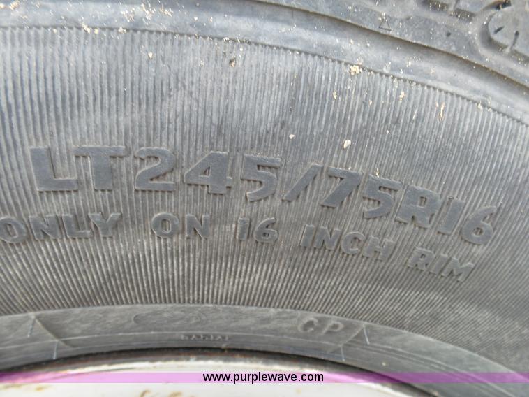 image for item L2008 2001 Chevrolet Silverado 2500HD pickup truck