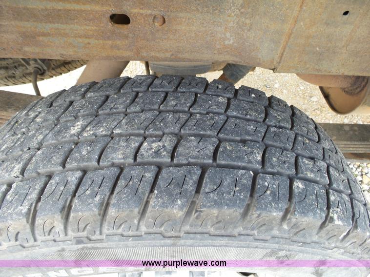 image for item L2008 2001 Chevrolet Silverado 2500HD pickup truck