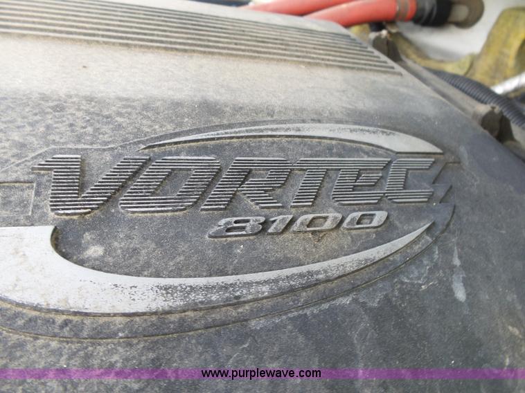 image for item L2008 2001 Chevrolet Silverado 2500HD pickup truck