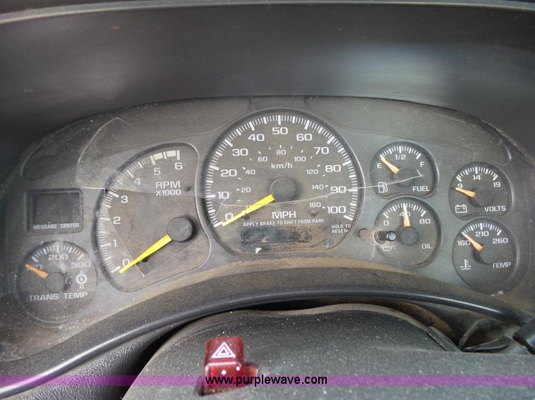 image for item L2008 2001 Chevrolet Silverado 2500HD pickup truck