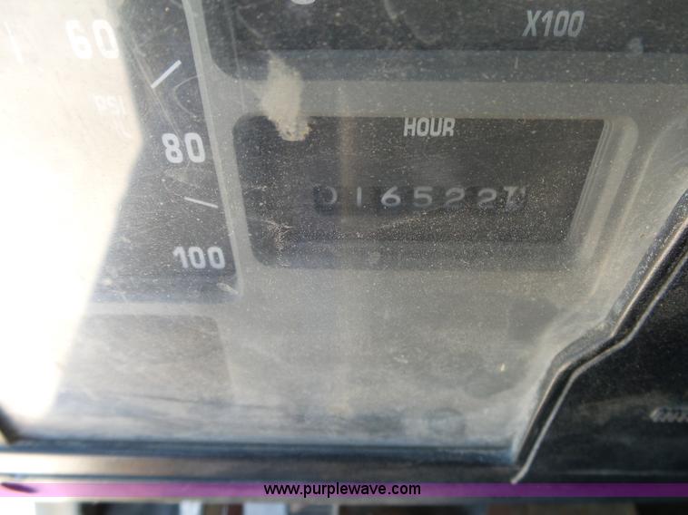 image for item L2011 1992 International 8100 semi truck