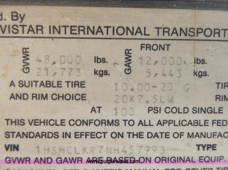 image for item L2011 1992 International 8100 semi truck