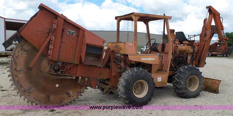 image for item L2013 Ditch Witch 6510DD rock saw