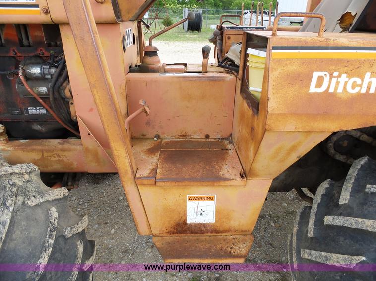 image for item L2013 Ditch Witch 6510DD rock saw