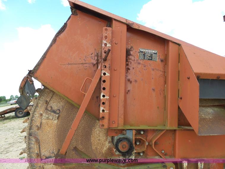 image for item L2013 Ditch Witch 6510DD rock saw