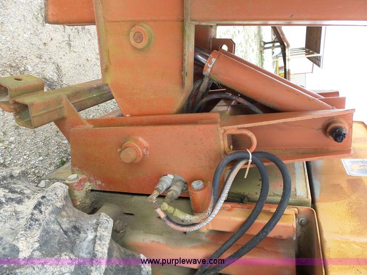 image for item L2013 Ditch Witch 6510DD rock saw