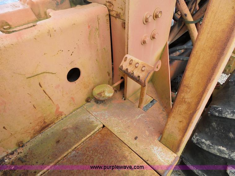 image for item L2013 Ditch Witch 6510DD rock saw