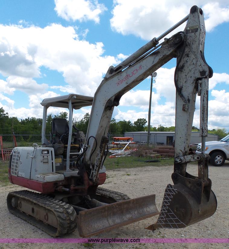image for item L2015 2005 Takeuchi TB135 compact excavator