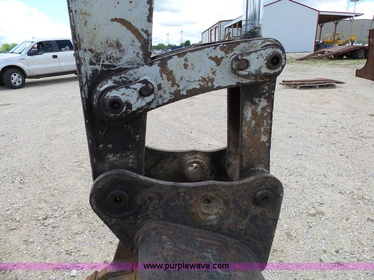 image for item L2015 2005 Takeuchi TB135 compact excavator