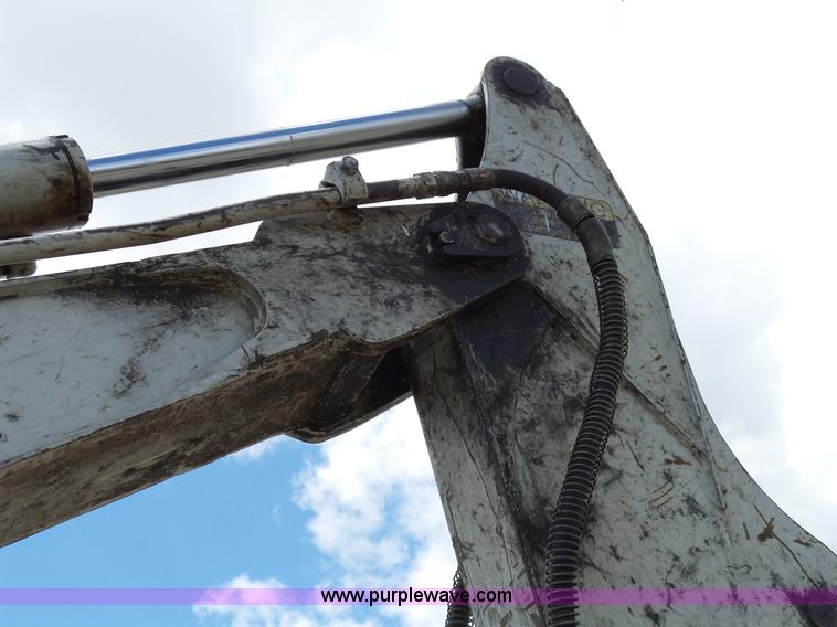 image for item L2015 2005 Takeuchi TB135 compact excavator