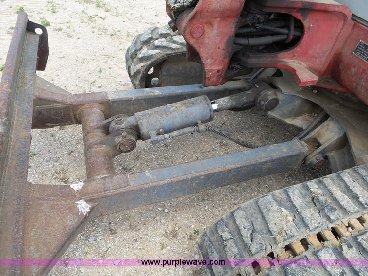 image for item L2015 2005 Takeuchi TB135 compact excavator