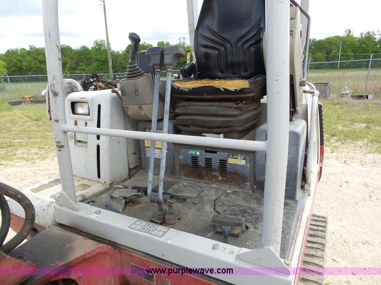 image for item L2015 2005 Takeuchi TB135 compact excavator