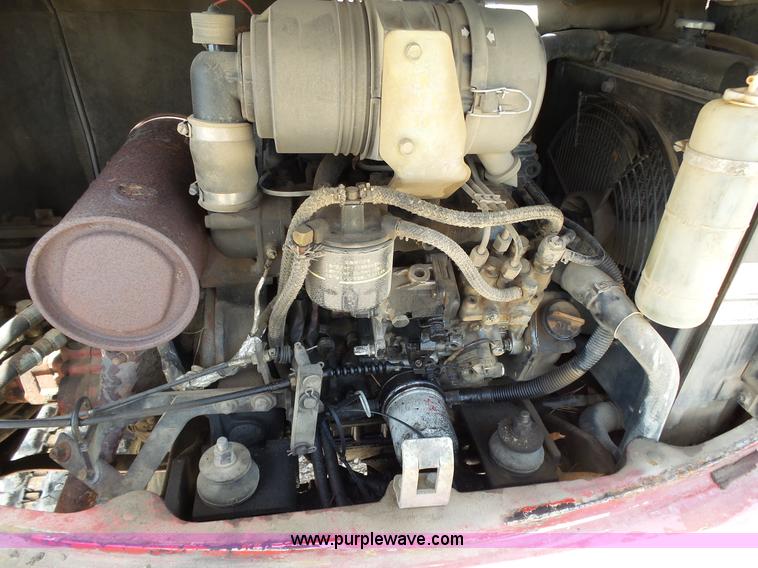 image for item L2015 2005 Takeuchi TB135 compact excavator