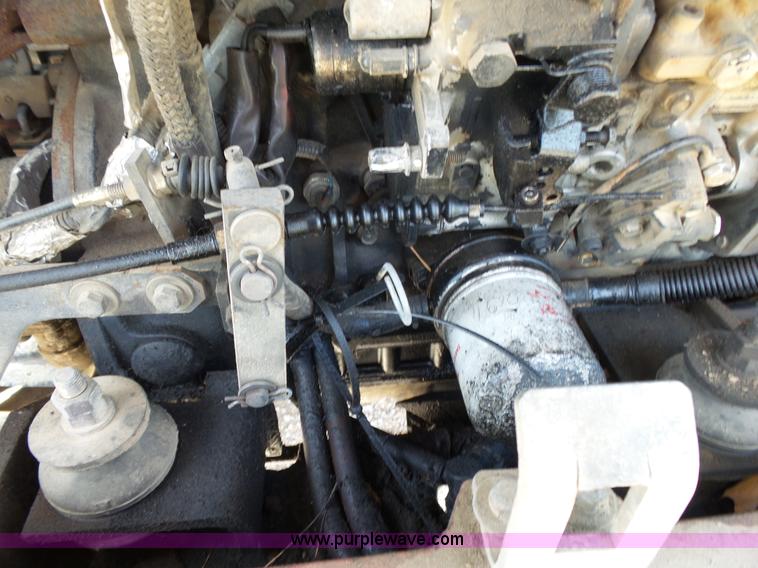 image for item L2015 2005 Takeuchi TB135 compact excavator