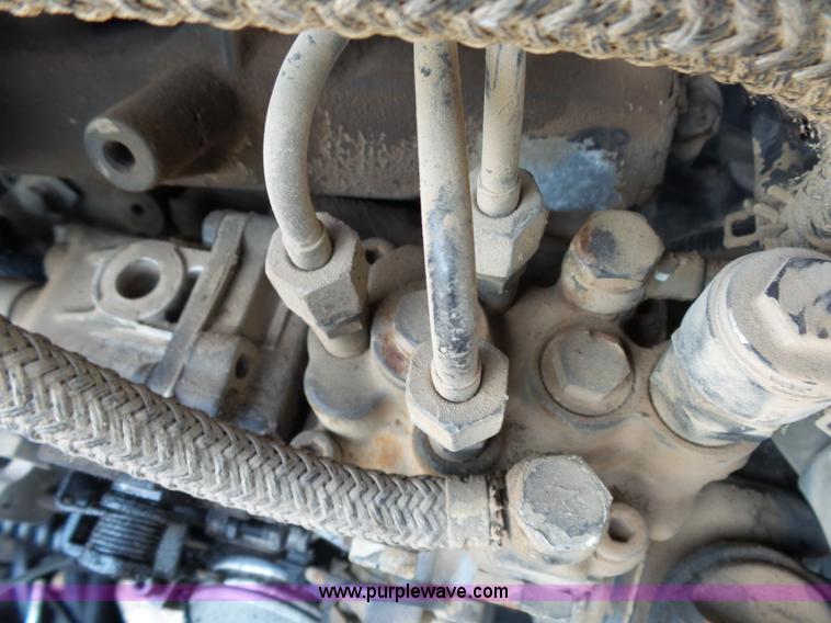 image for item L2015 2005 Takeuchi TB135 compact excavator