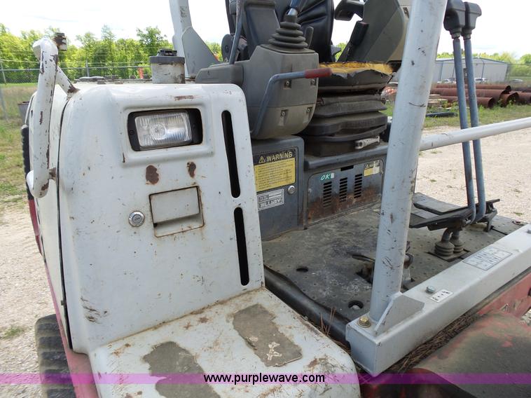 image for item L2015 2005 Takeuchi TB135 compact excavator